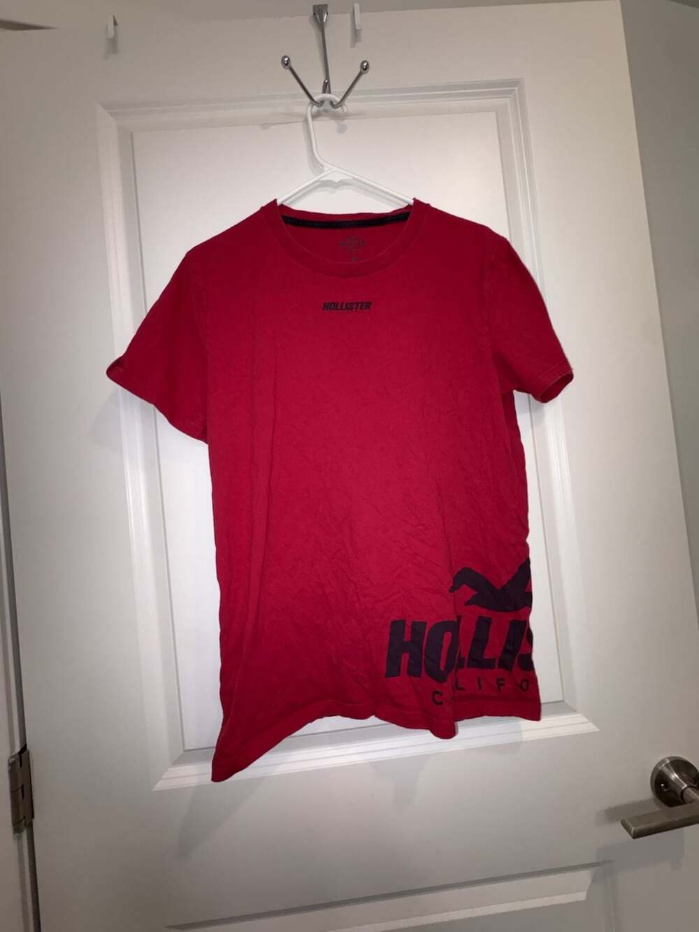 Hollister California Graphic T-Shirt Red Size M